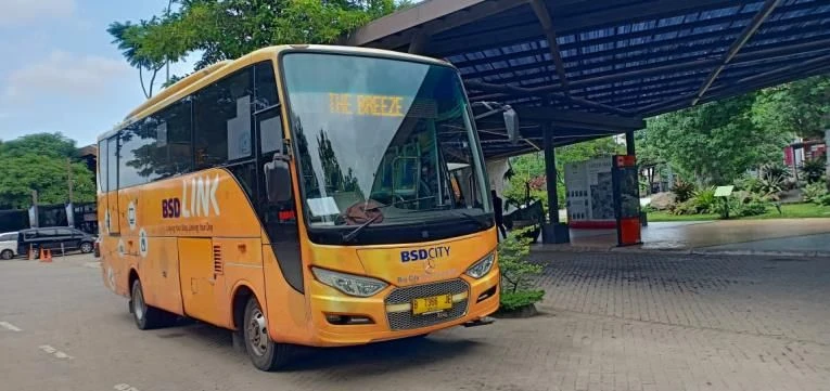 Cari info Shuttle Bus BSD Link? Cek rute, jam operasional, titik pemberhentian, dan peran BSD Link untuk mobilitas kawasan BSD, Intermoda, dan area hunian sekitarnya.