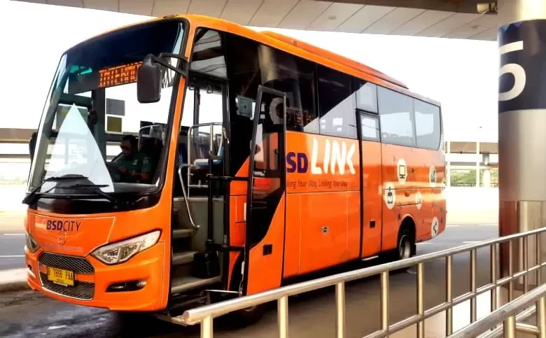 Cari info Shuttle Bus BSD Link? Cek rute, jam operasional, titik pemberhentian, dan peran BSD Link untuk mobilitas kawasan BSD, Intermoda, dan area hunian sekitarnya.
