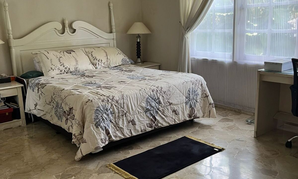 Dijual Rumah di Lembah Cinere Indah, Depok • Ada Rooftop
Rumah dijual di Lembah Cinere Indah, Depok. Open space LT 230/LB 242, 4 KT, 3 KM, SHM. Ada rooftop, bebas banjir. ±2km ke Tol Brigif. Harga 2,8 M Nego.