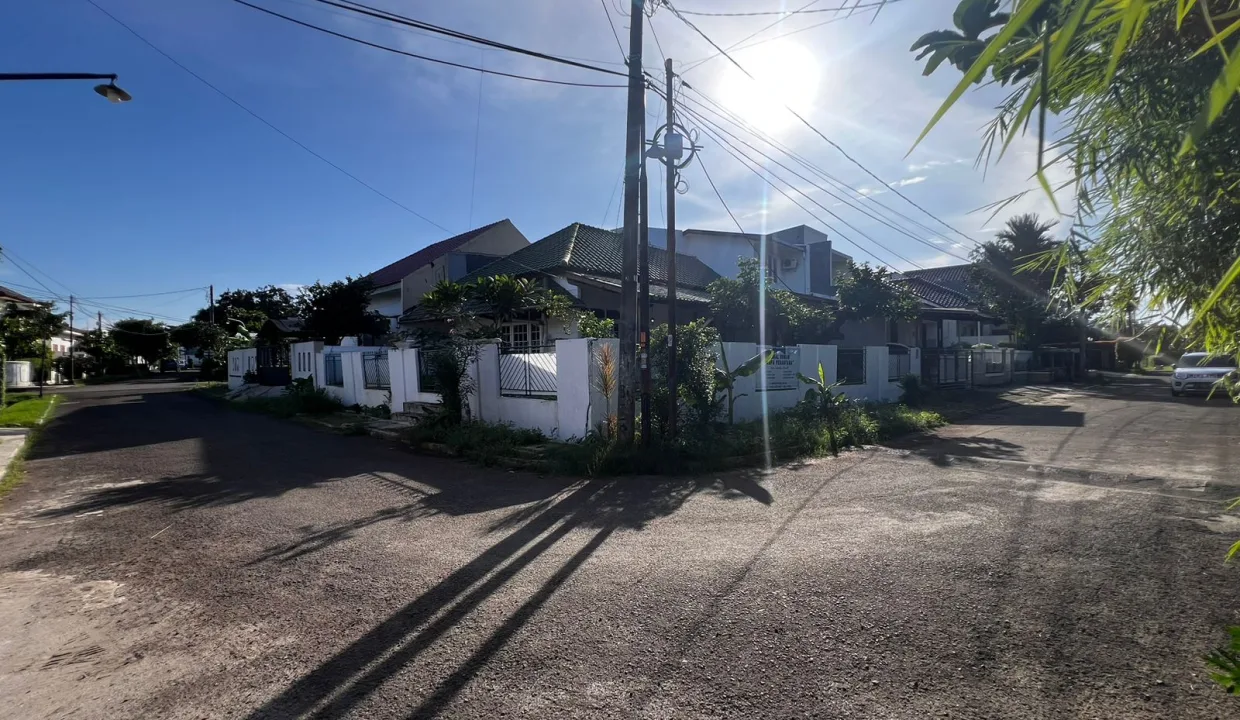 Rumah di Cinere, Depok  Blok A  Harga 3,5 M | LT 265