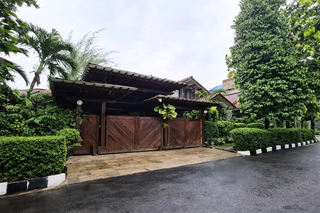 Bumi Karang Indah, Lebak Bulus, Cilandak, Jakarta Selatan, MRT Lebak Bulus, RS Mayapada, Citos, Tol JORR