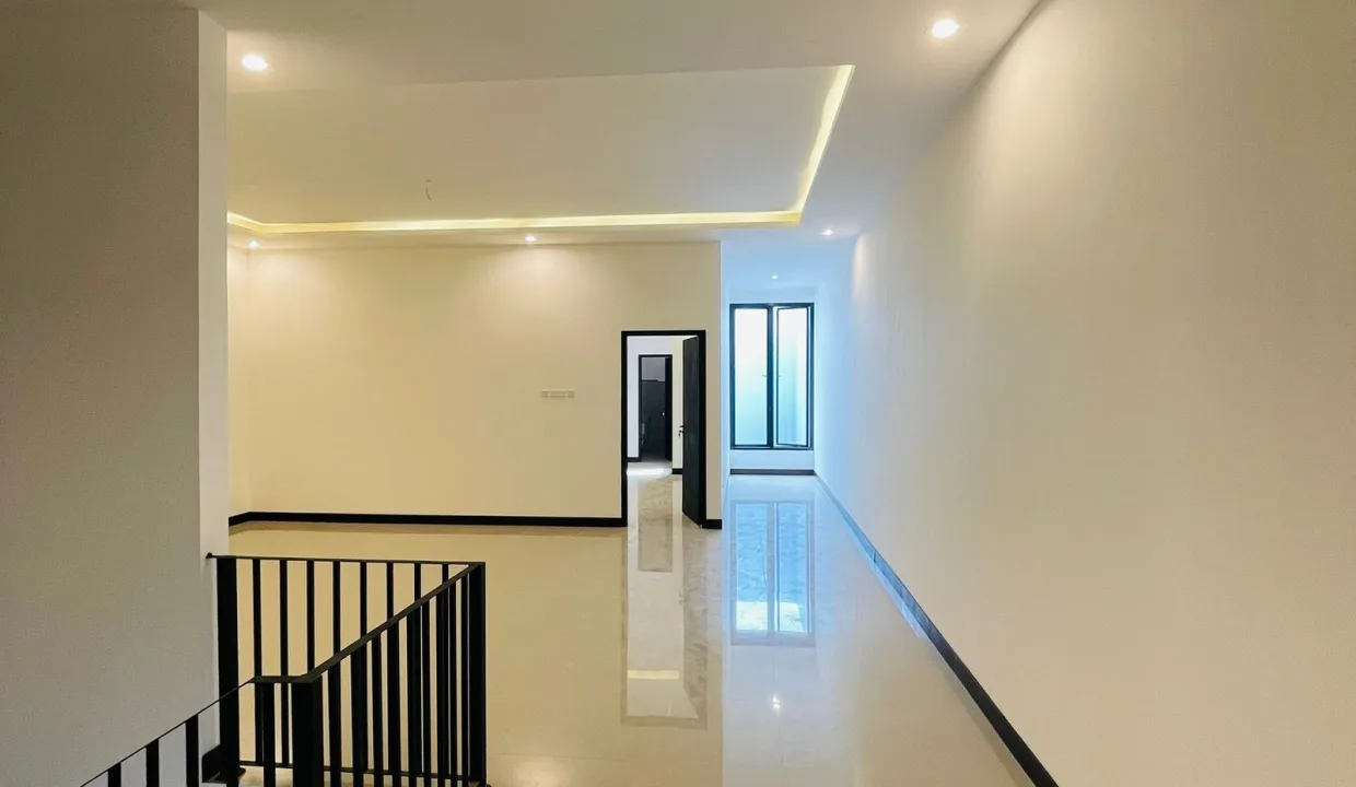 Rumah Dijual di Cinere  Bukit Cinere Indah  Rp 3,5 M Nego