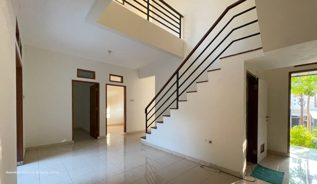Rumah di Cinere, Depok | Panorama Bukit | Harga 2,5 M | 5 KT