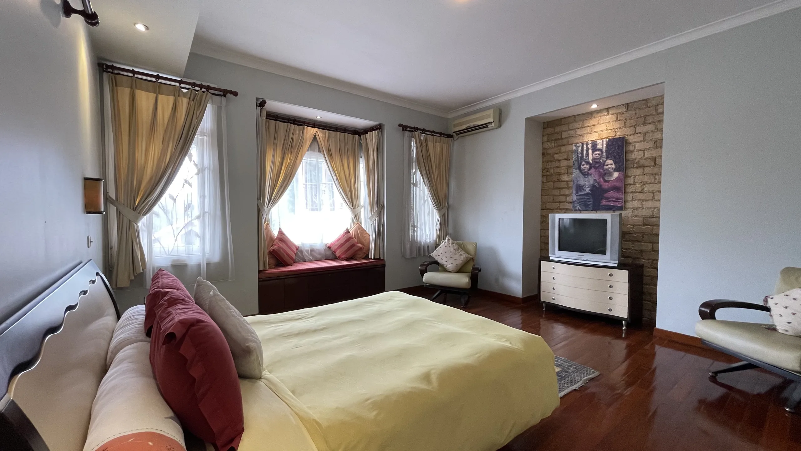 Rumah di Villa Cinere Mas, Cinere, Depok - foto 8