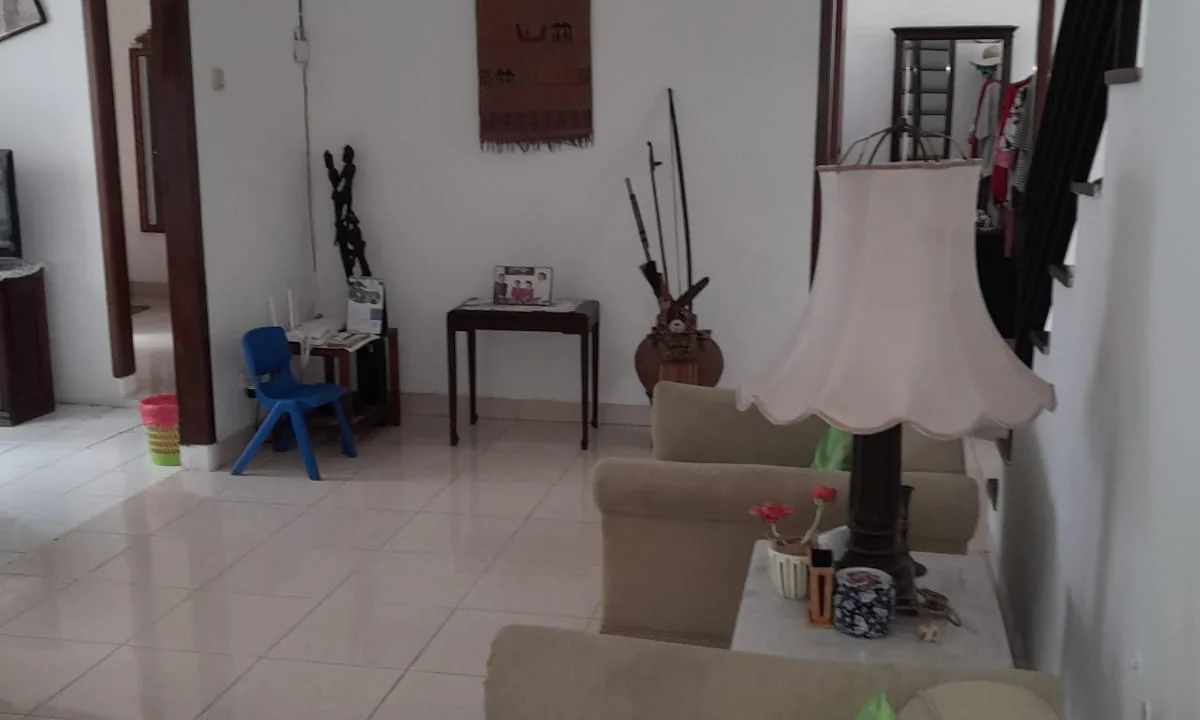 Dijual Rumah di Cinere, Panorama Bukit Cinere. Harga 2,5 M Nego. LT 150/LB 165, 5 KT, 4 KM, SHM/IMB. 5 min Tol Limo. View menawan, udara sejuk & segar.