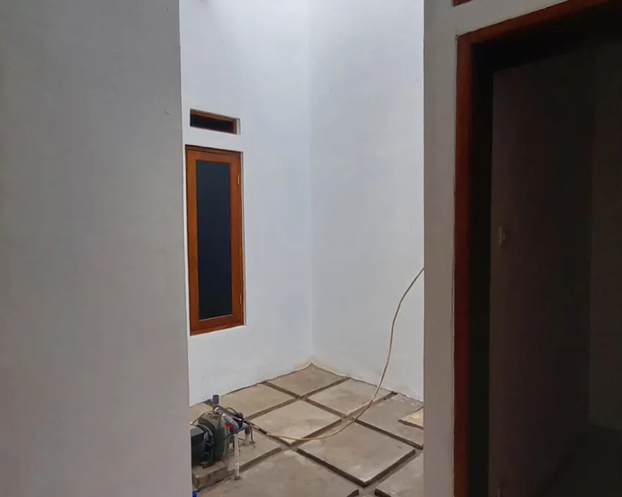 Dijual Rumah di Cinere, Mega Cinere. Harga 2,6 M Nego. LT 136/LB 195, 5 KT, 4 KM, SHM. Bangunan baru, Hadap Timur. Dekat Tol Brigif & Cinere Mall.