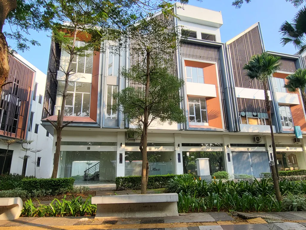 Ruko dijual di Jakarta Timur, 3 lantai modern di Cleon Park Jakarta Garden City. Dekat AEON & IKEA. FREE DP, BPHTB, AJB, BIAYA KPR, EKSTRA DISKON. Last Unit!!