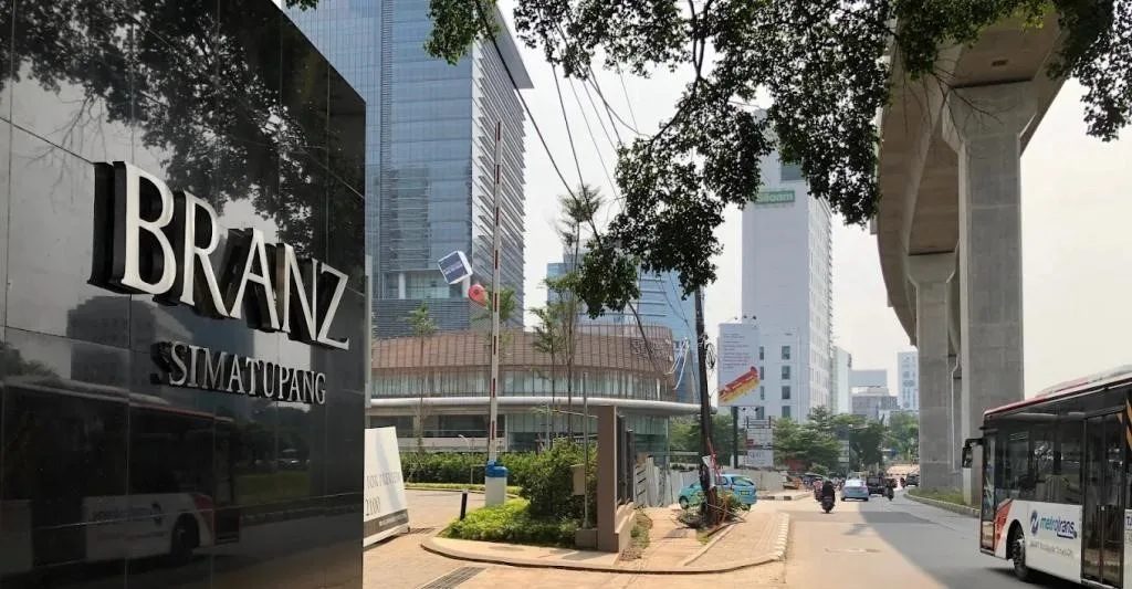 Dijual Apartemen di Cilandak, The Branz Simatupang. Harga 5,8 M Nego. Tipe 2BR (143m²), Tower North Lt 7. Standar Jepang, Lift Pribadi. Dekat MRT & Tol JORR.