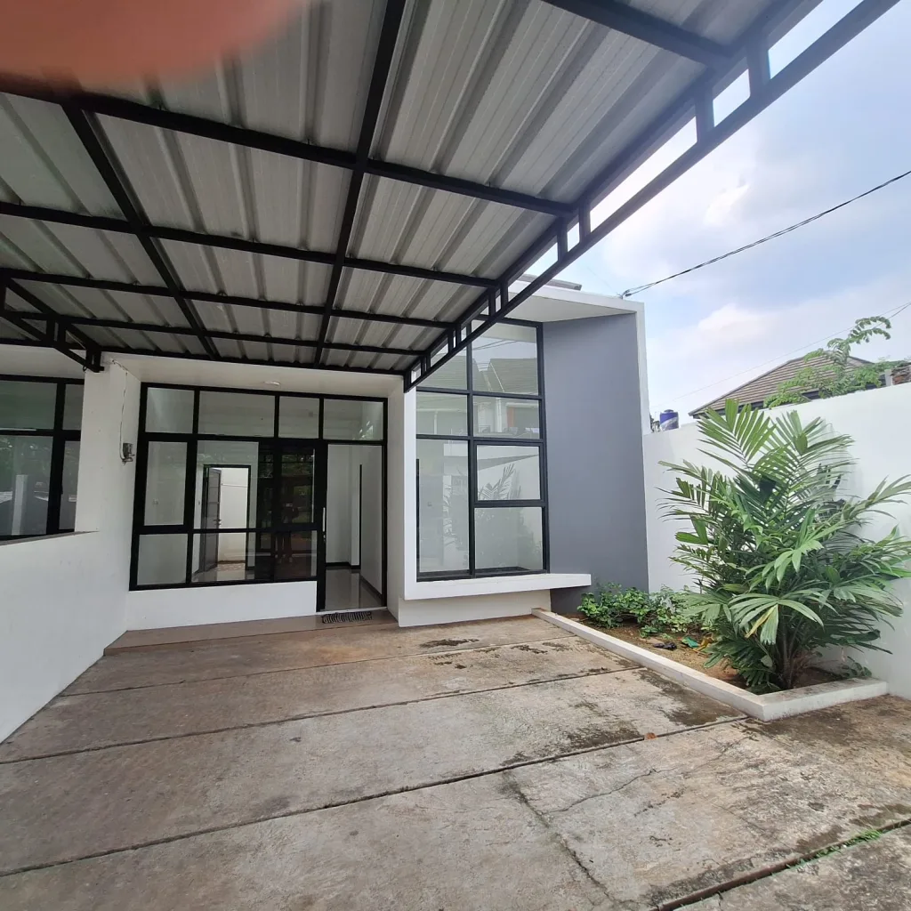 Rumah dijual di Pamulang, 1 lantai di Jalan Pinus, Tangerang Selatan. Lokasi strategis dekat jalan Siliwangi, tol dan pasar. Harga bersahabat!