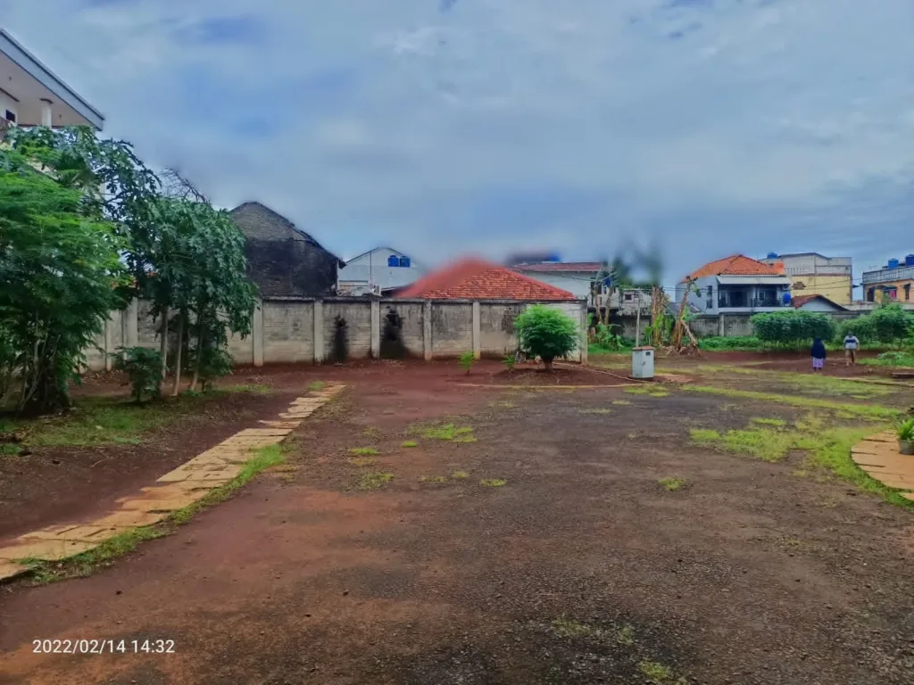 Tanah dijual di Cirendeu Ciputat Timur, Jalan SD Inpres. Luas 3.544 m², akses 2 mobil, plotting ±21 unit. Cocok cluster/perumahan. Rp 4,3 jt/m² nego. Lokasi TOP