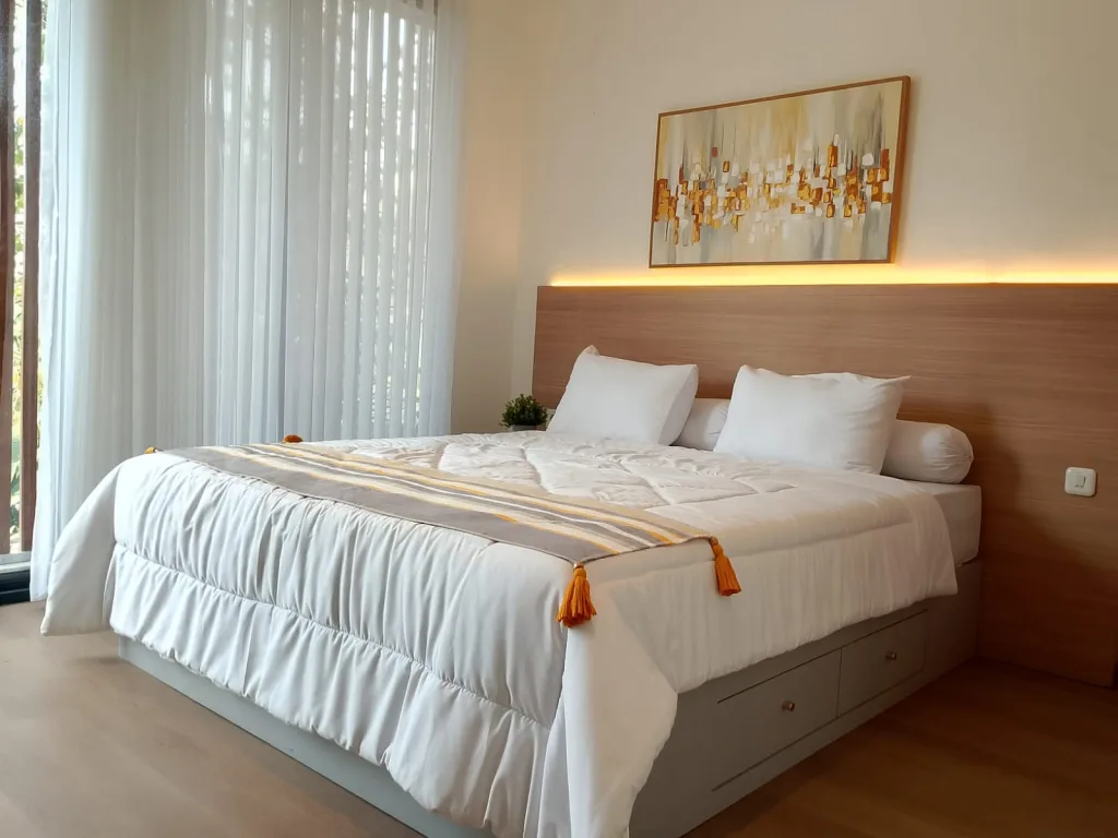 Rumah dijual Sawangan Depok di JDS Resort: resort living, fasilitas lengkap, akses ke Tol DESARI & KRL. Unit 2 lantai, smart-home, lingkungan hijau.