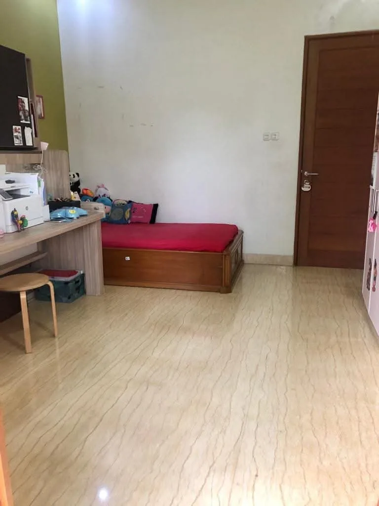 Rumah dijual Jagakarsa Jakarta Selatan di Kebagusan Townhouse. Lingkungan tenang, akses TB Simatupang & JORR, dekat sekolah/RS/mall. Unit terbatas—cek sekarang!