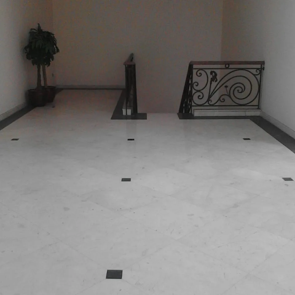 Temukan rumah dijual di Jalan Kemang Timur, Jakarta Selatan dengan lingkungan hijau, dekat Lippo Mall Kemang, sekolah internasional, dan akses cepat ke CBD.