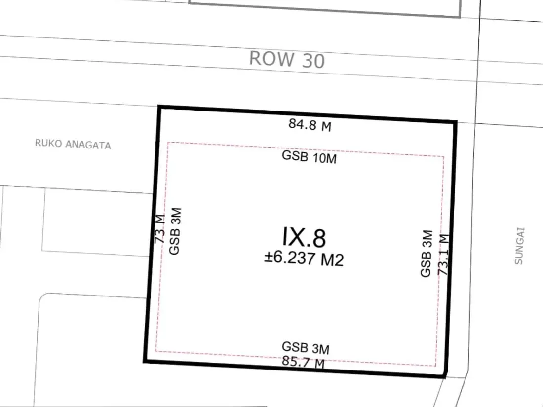 Kavling komersil 6.237 m2 di boulevard utama Kota Harapan Indah, ROW 30, menghadap utara, sebelah B-Quik. Cocok untuk retail, F&B, dan showroom.