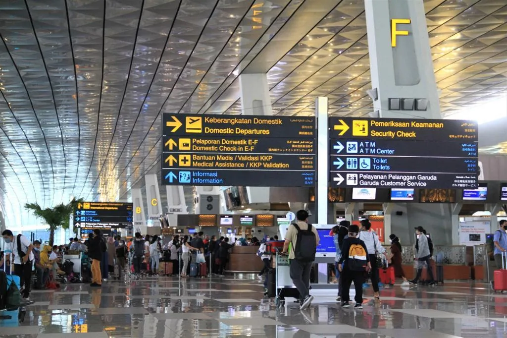 6. Rute Villa Cinere Mas ke Bandara Soekarno-Hatta via JORR 2