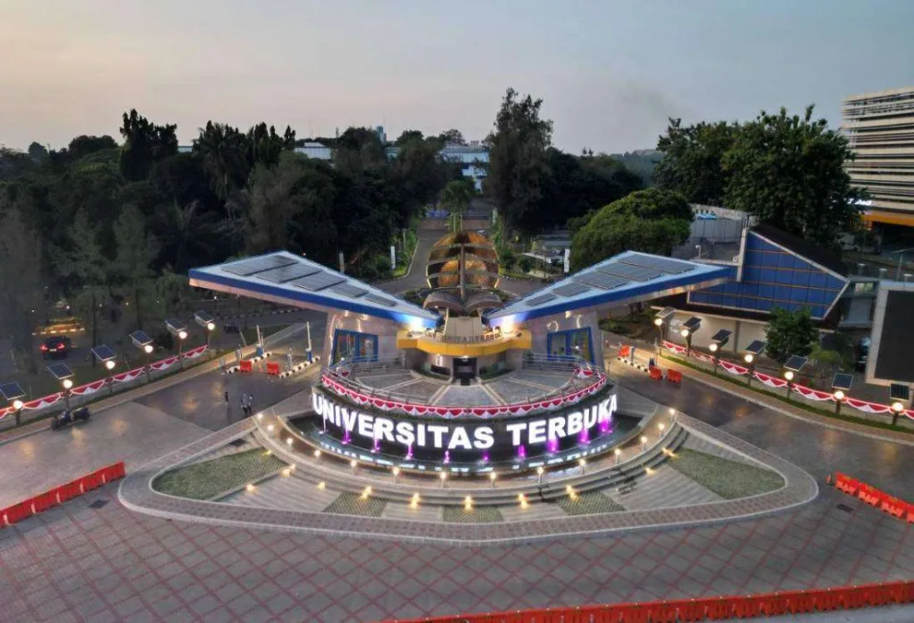 11. Universitas Terbuka Pondok Cabe