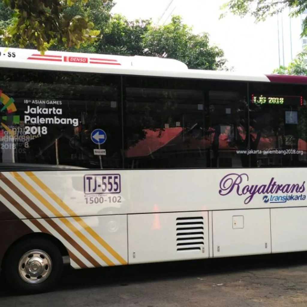 5. Royaltrans D31 dan D32 dari Cinere