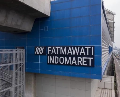 2. Stasiun MRT Fatmawati Indomaret