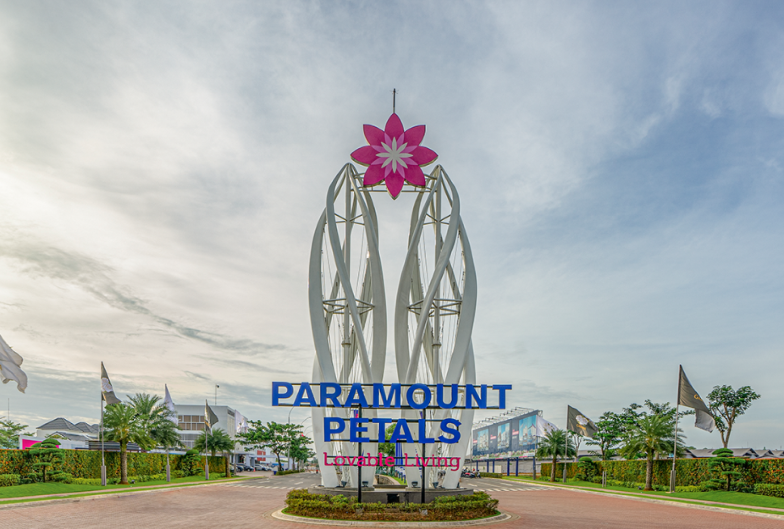 Gerbang Paramount Petals